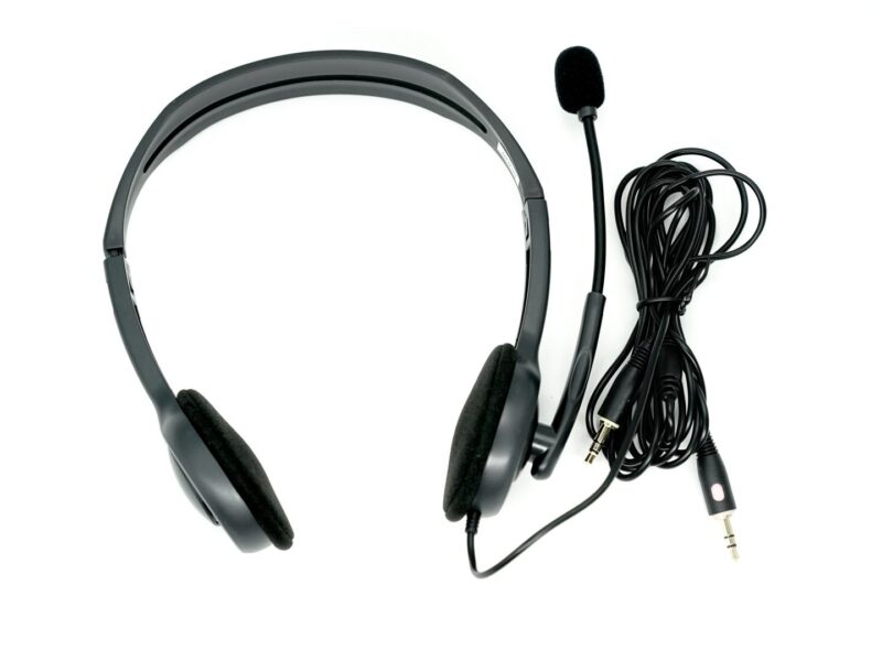 Headphone for interpreter